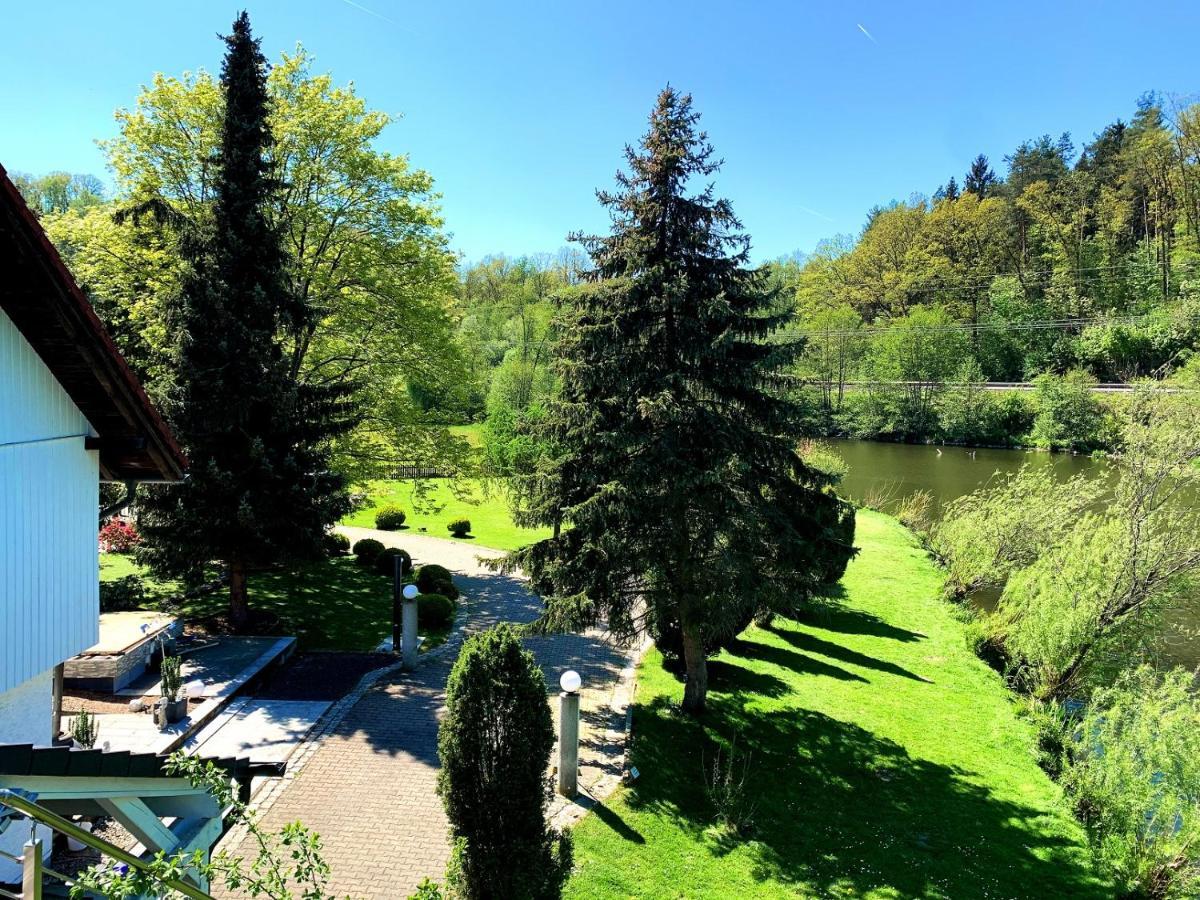 Apartment Direkt An Der Waldnaab Neustadt an der Waldnaab Bagian luar foto